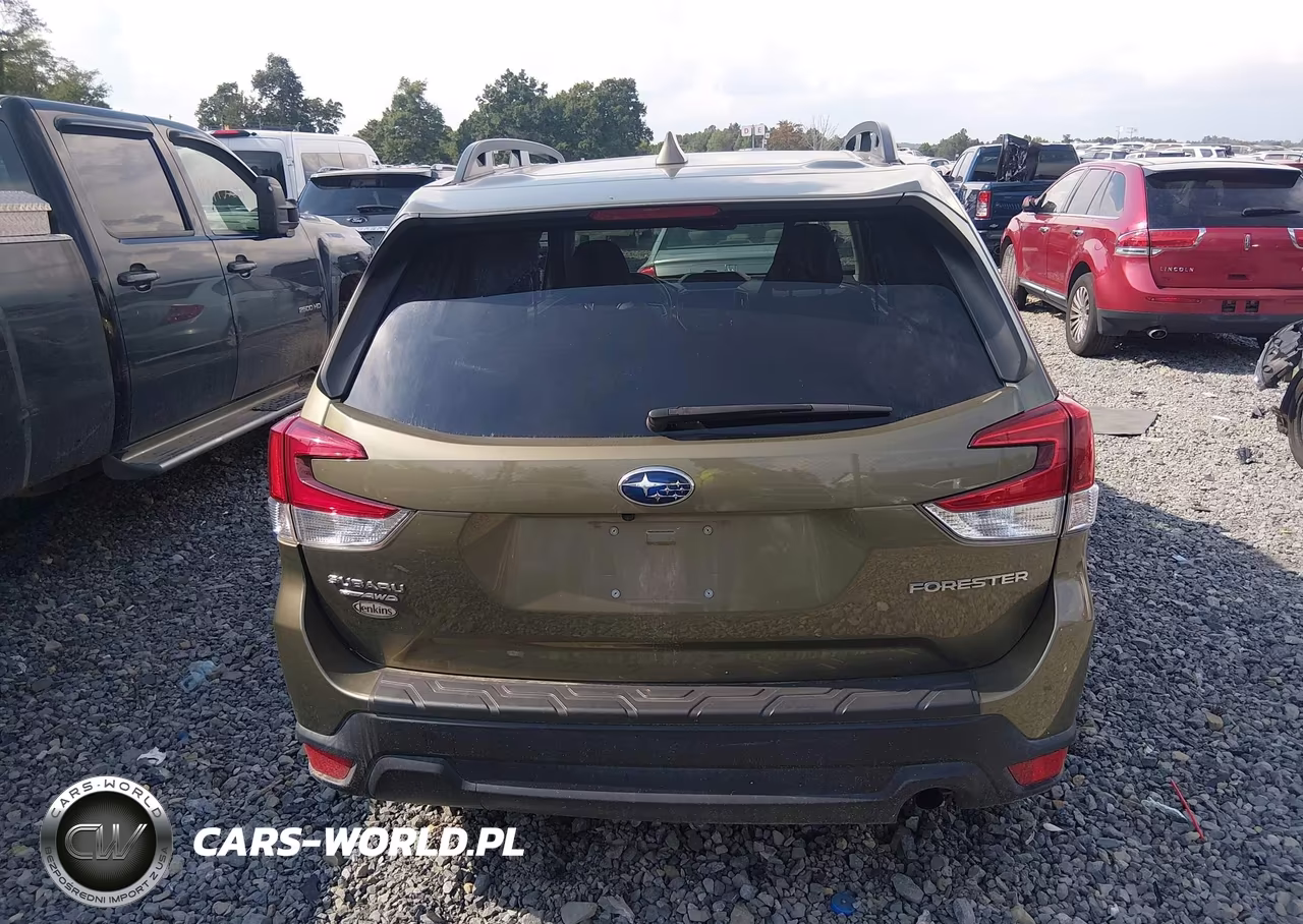 2022 Subaru Forester Premium VIN:JF2SKAEC1NH451301 - 16