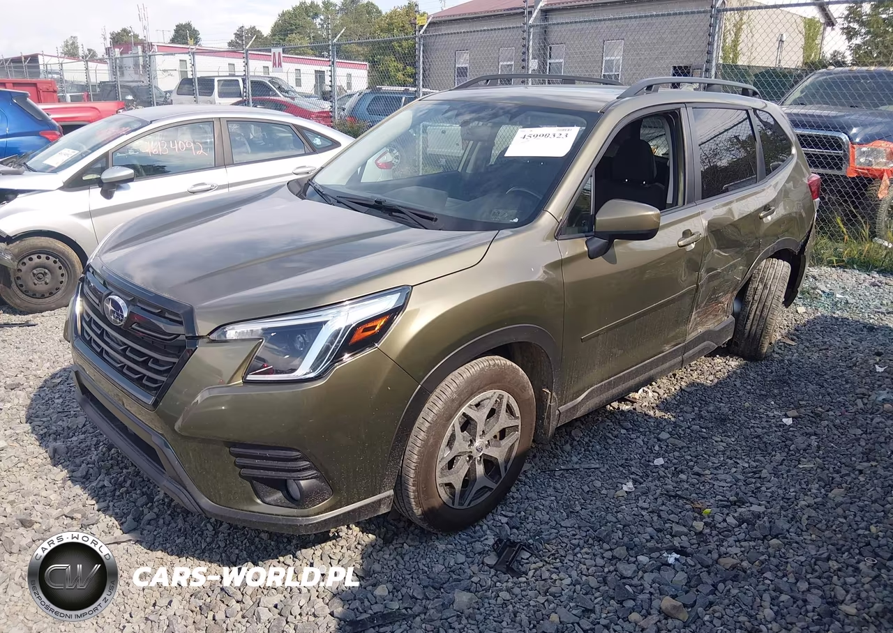 2022 Subaru Forester Premium VIN:JF2SKAEC1NH451301 - 2