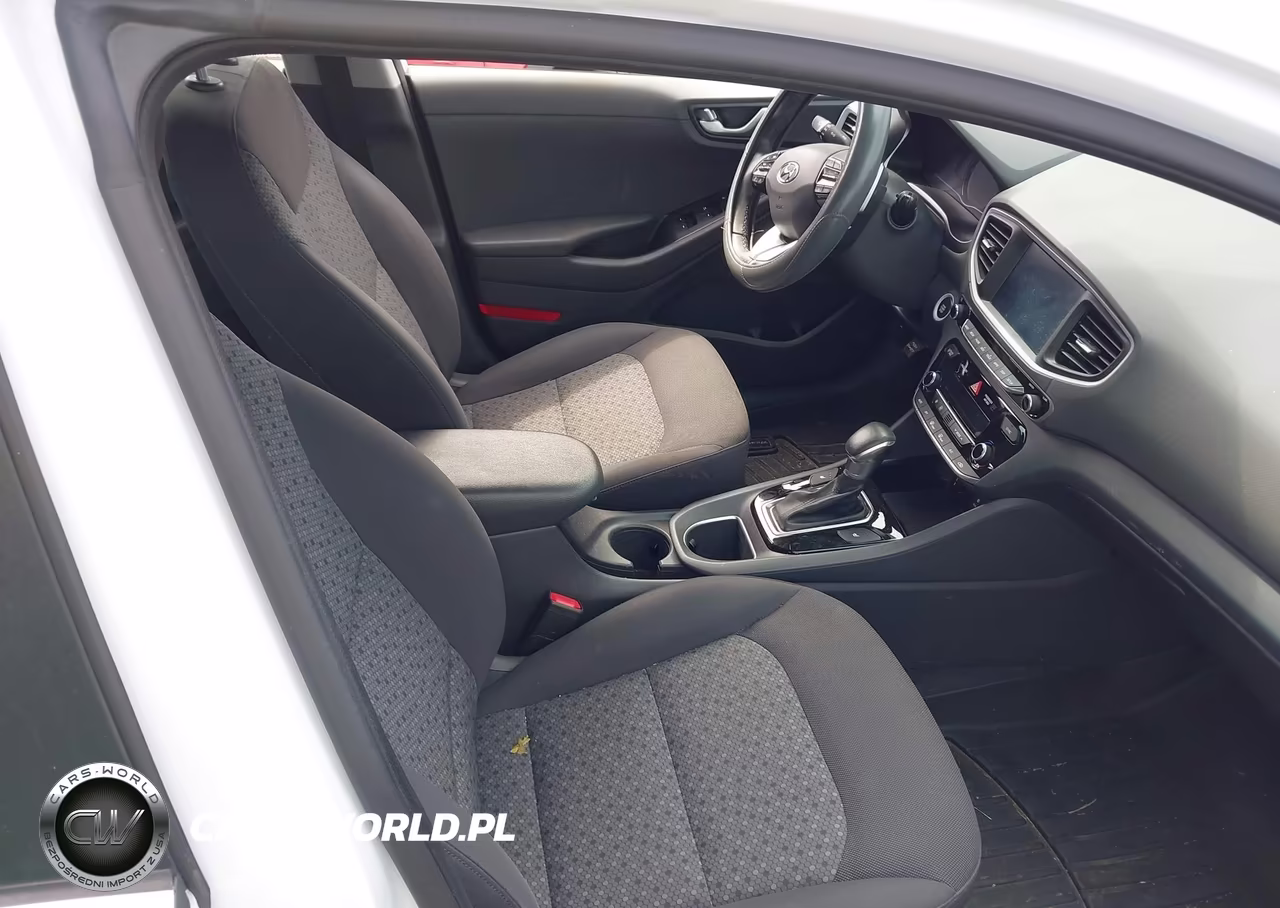 2018 Hyundai Ioniq Hybrid Sel VIN:KMHC75LC7JU090393 - 5