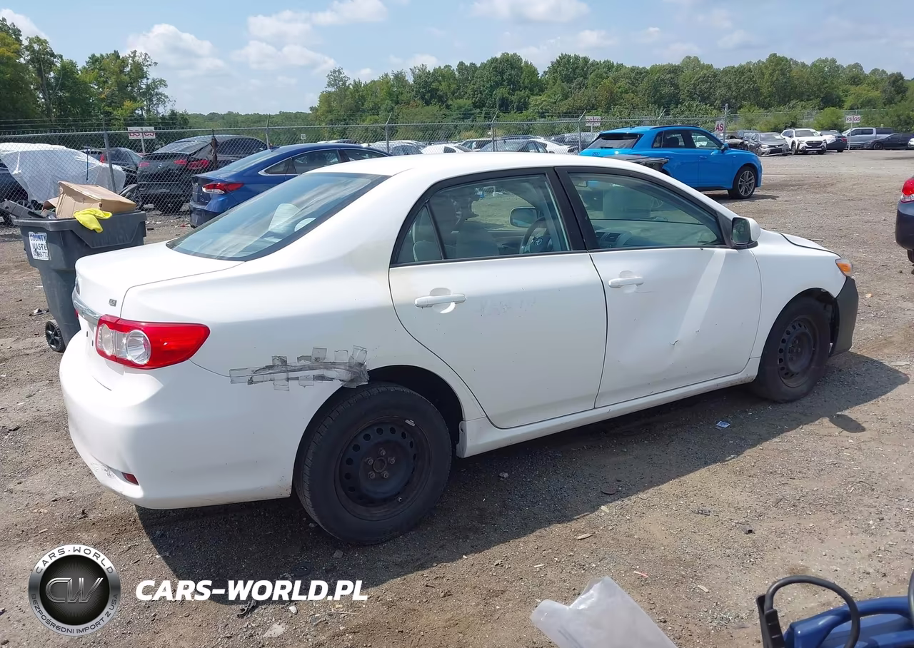 2011 Toyota Corolla Le VIN:2T1BU4EE1BC563592 - 4