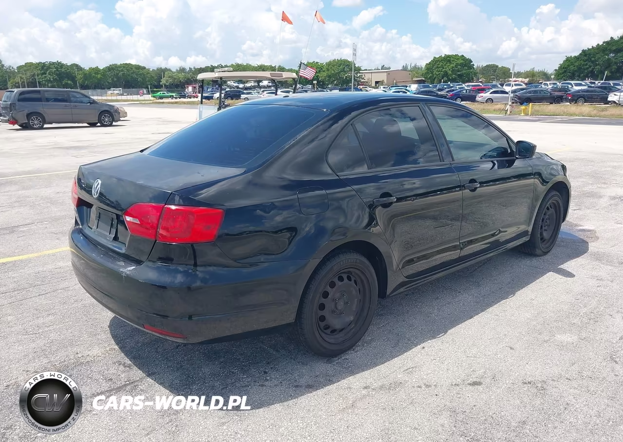 2012 Volkswagen Jetta 2.0L S VIN:3VW2K7AJ5CM398680 - 4