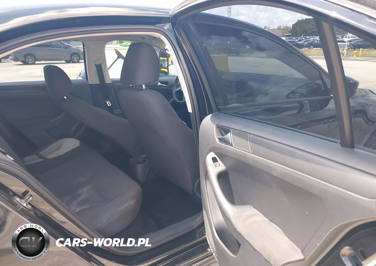 2012 Volkswagen Jetta 2.0L S VIN:3VW2K7AJ5CM398680 - 8