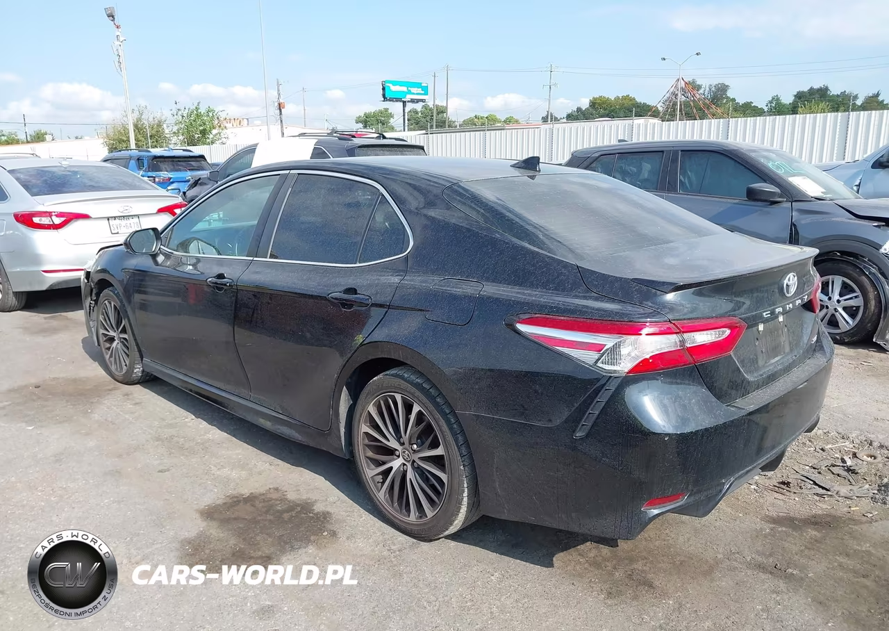 2020 Toyota Camry Se VIN:4T1G11AK7LU368296 - 3