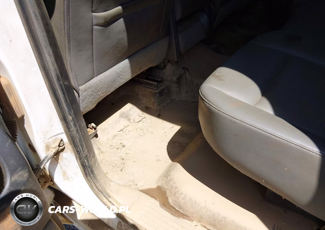 2016 Chevrolet Silverado 3500Hd Work Truck VIN:1GB4KYC82GF133074 - 24