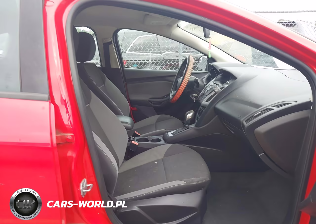 2013 Ford Focus Se VIN:1FADP3K28DL293993 - 5