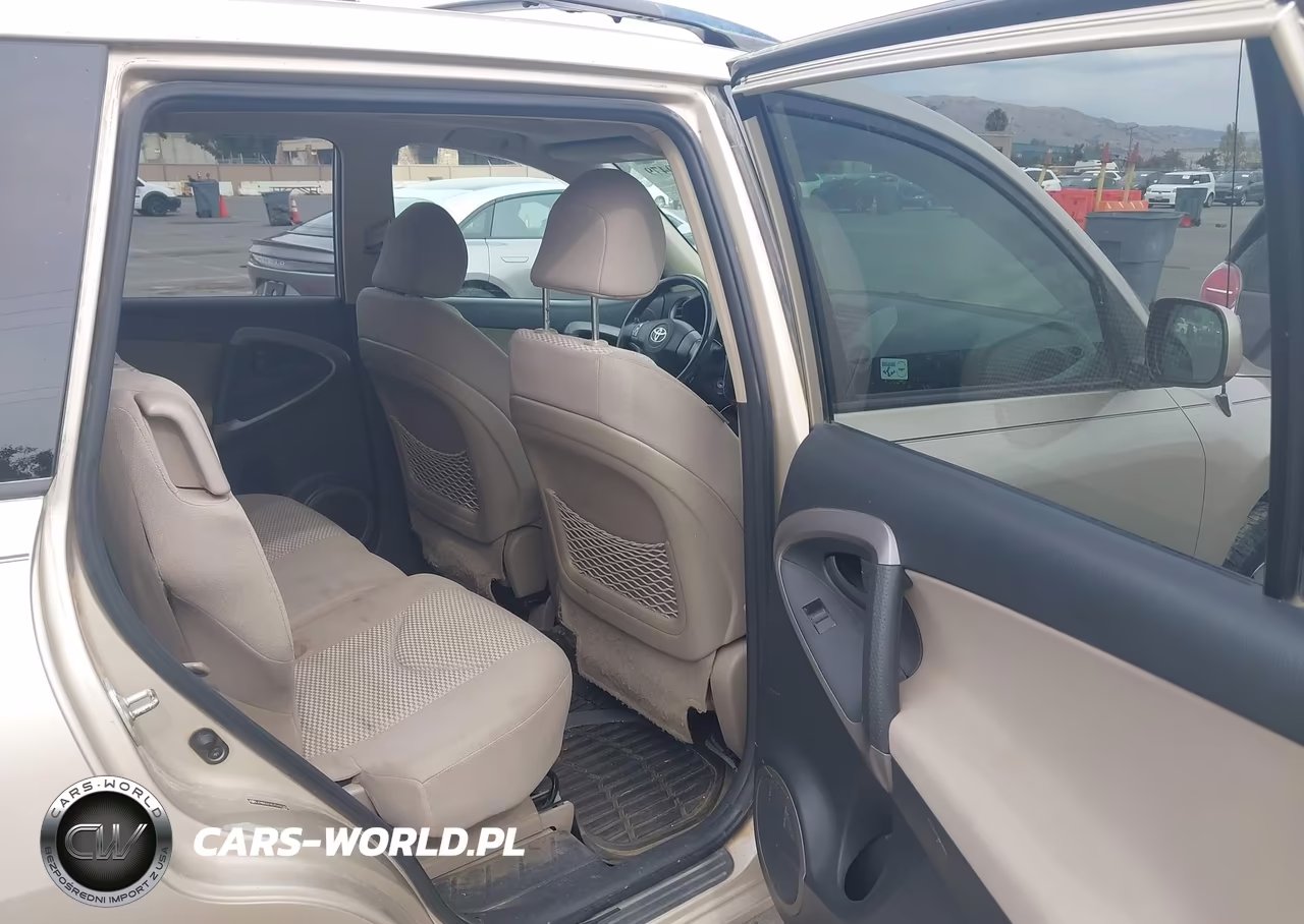 2007 Toyota Rav4 Limited VIN:JTMBD31V575101282 - 8