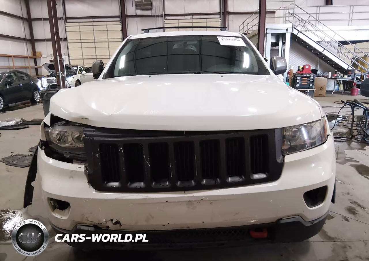 2013 Jeep Grand Cherokee Laredo Trailhawk VIN:1C4RJFAG0DC647621 - 13