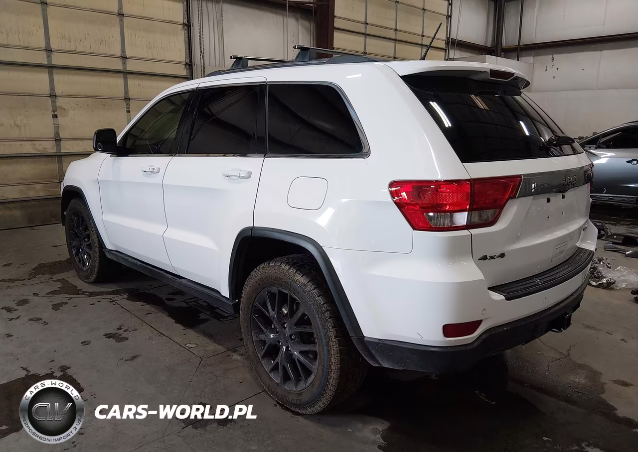 2013 Jeep Grand Cherokee Laredo Trailhawk VIN:1C4RJFAG0DC647621 - 3