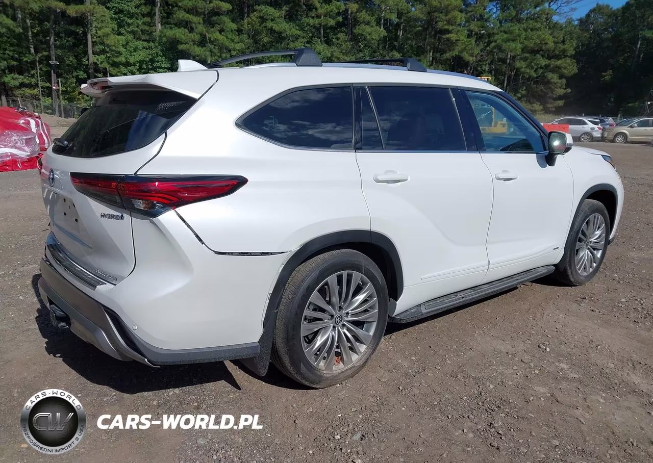 2023 Toyota Highlander Hybrid Platinum VIN:5TDEBRCH7PS580036 - 4