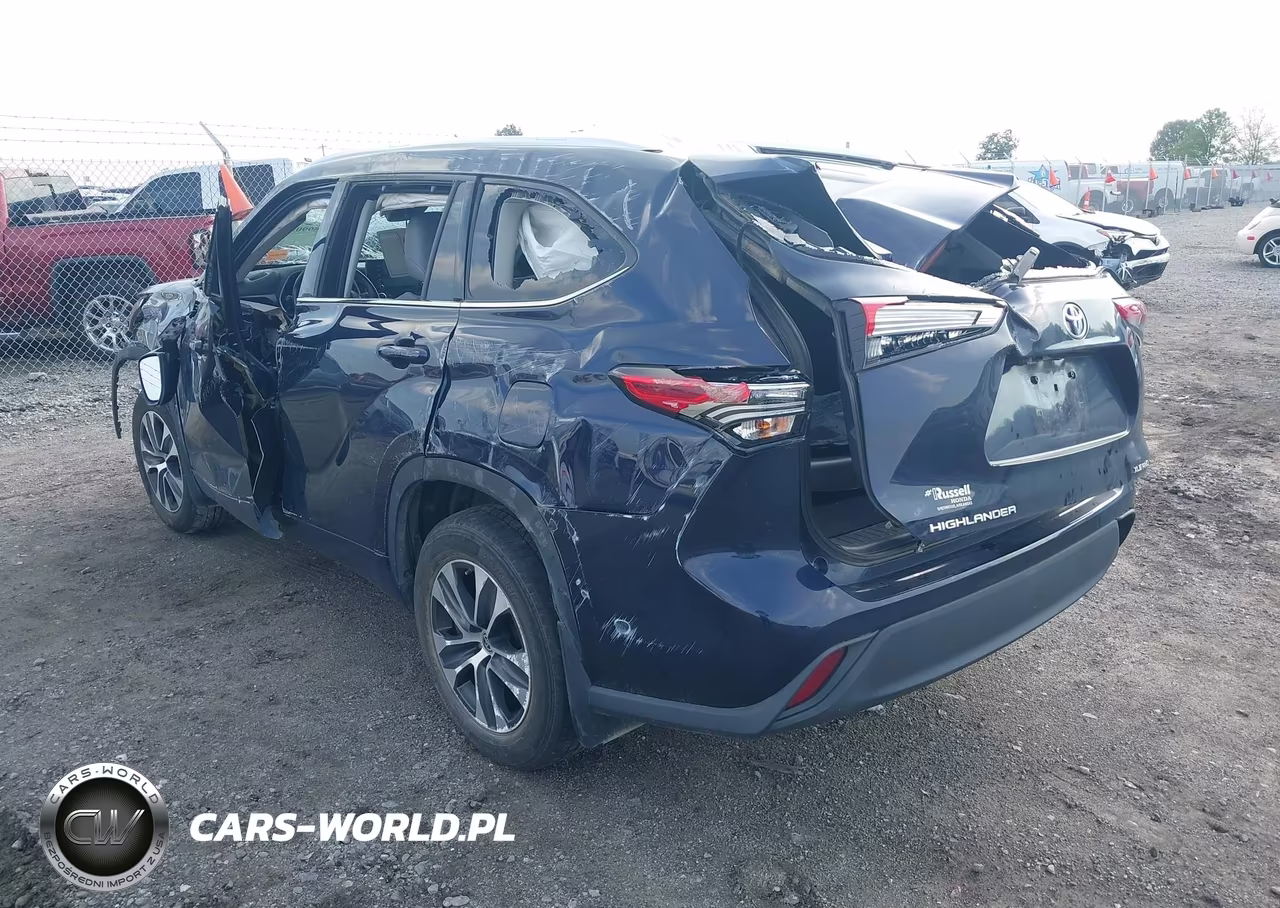 2020 Toyota Highlander Xle VIN:5TDHZRBH8LS518553 - 3