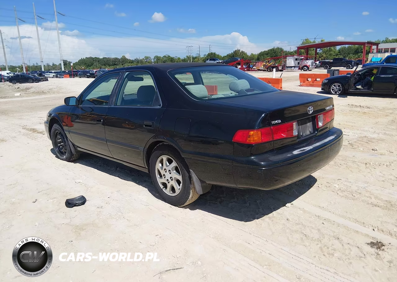 2000 Toyota Camry Le VIN:4T1BG22K0YU737259 - 3
