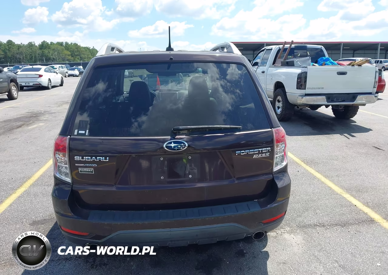 2013 Subaru Forester 2.5X Touring VIN:JF2SHAGC8DH411212 - 16