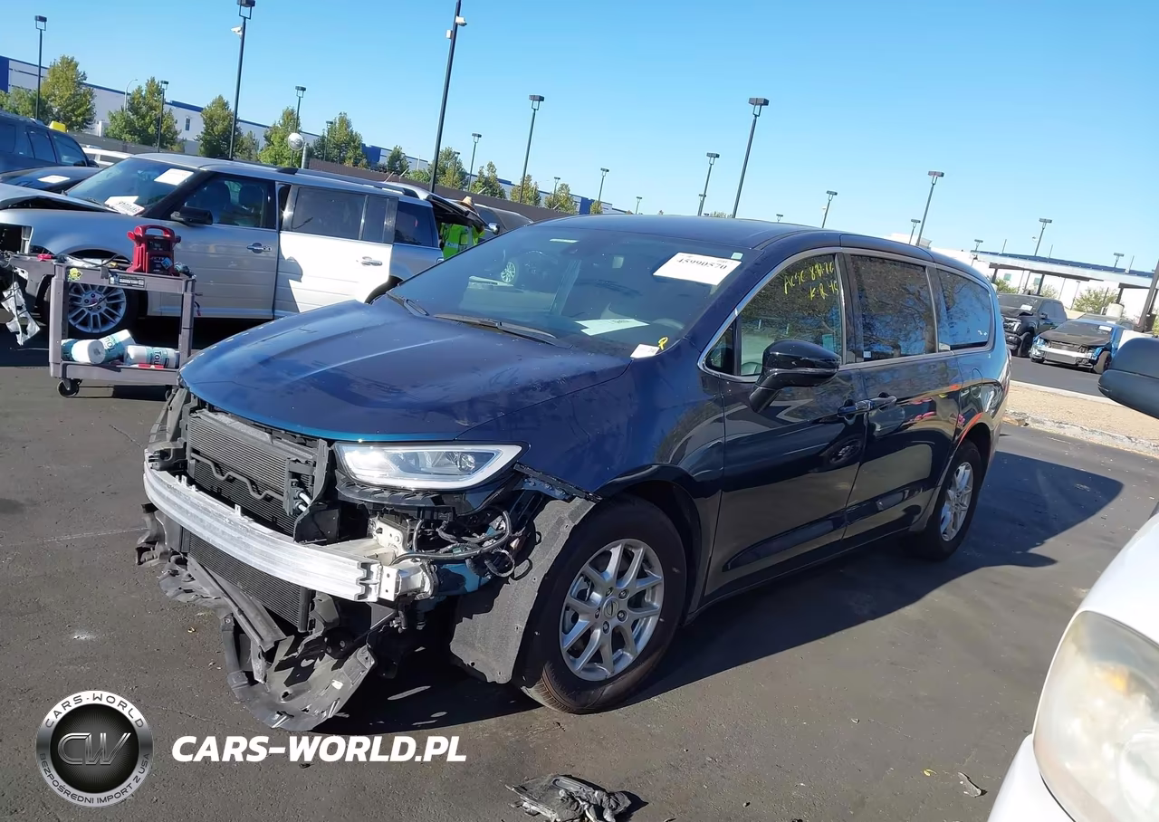 2025 Chrysler Pacifica Select VIN:2C4RC1BG4SR549563 - 15