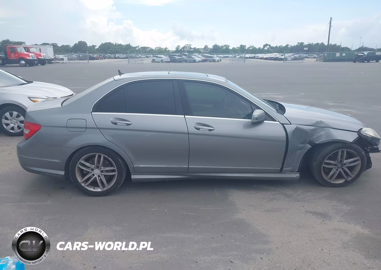 2014 Mercedes-Benz C 250 Sport VIN:WDDGF4HB2EA966125 - 14