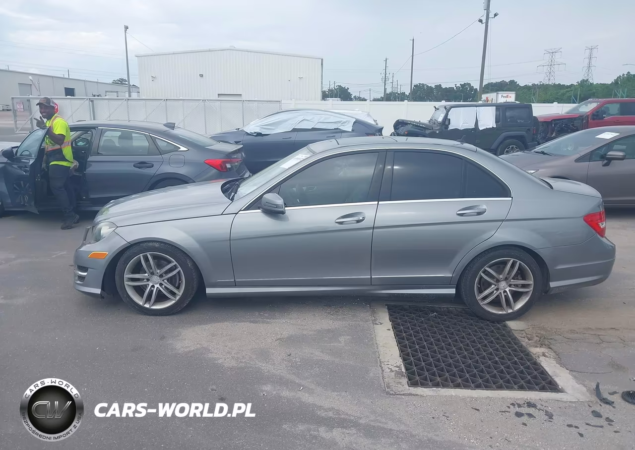 2014 Mercedes-Benz C 250 Sport VIN:WDDGF4HB2EA966125 - 15