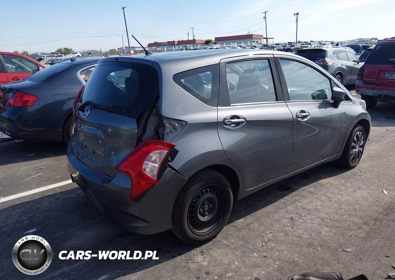 2018 Nissan Versa Note S VIN:3N1CE2CP2JL354824 - 4