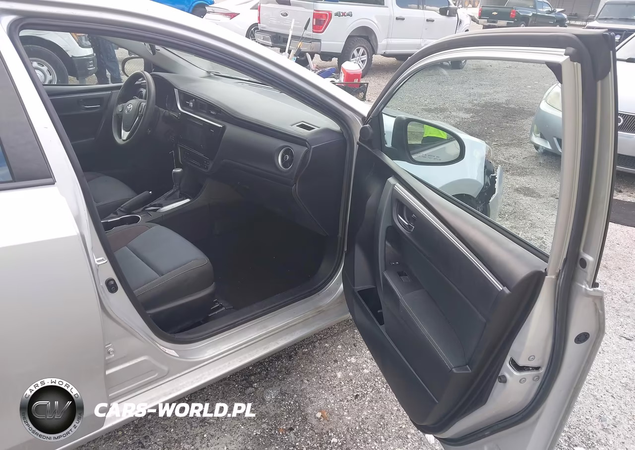 2017 Toyota Corolla Le VIN:5YFBURHE2HP582265 - 5