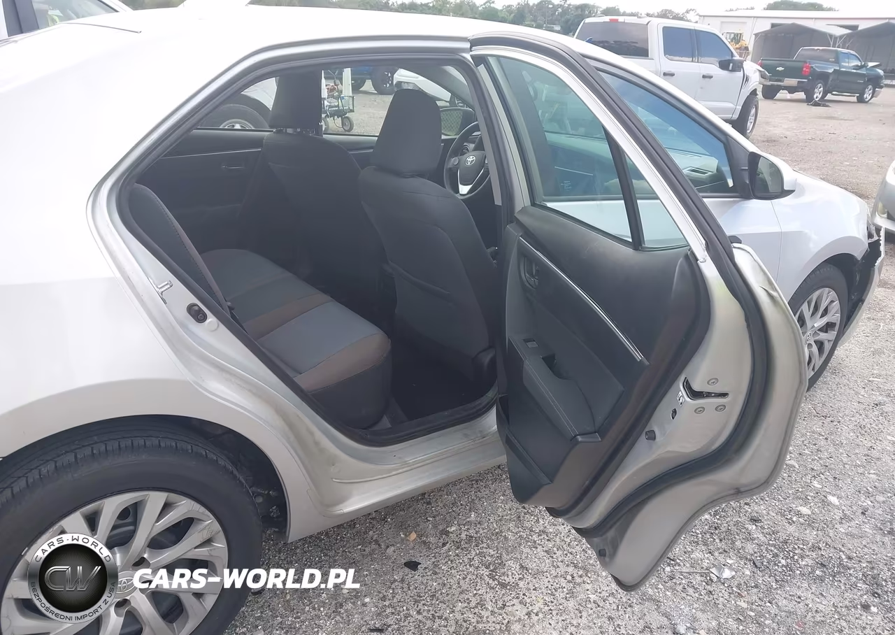 2017 Toyota Corolla Le VIN:5YFBURHE2HP582265 - 8