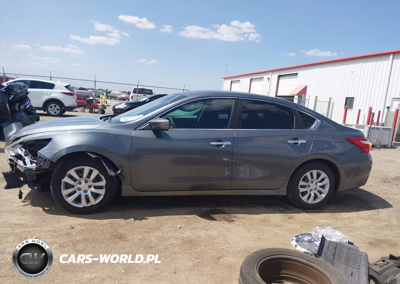 2017 Nissan Altima 2.5 S VIN:1N4AL3AP3HC155716 - 14