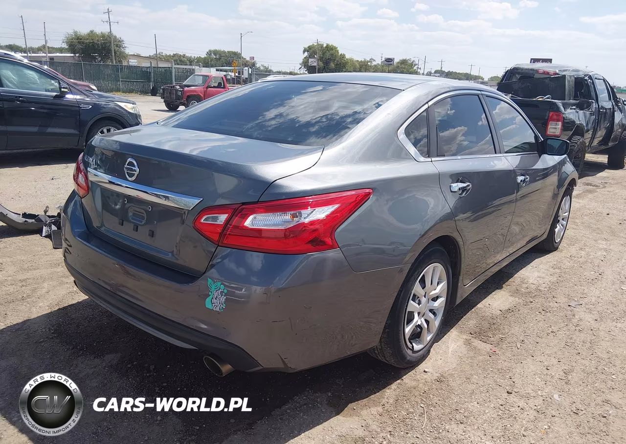 2017 Nissan Altima 2.5 S VIN:1N4AL3AP3HC155716 - 4