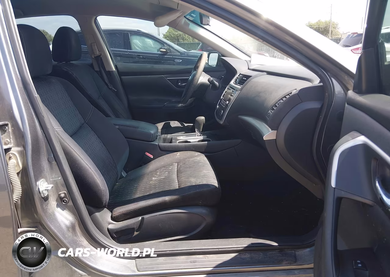 2017 Nissan Altima 2.5 S VIN:1N4AL3AP3HC155716 - 5