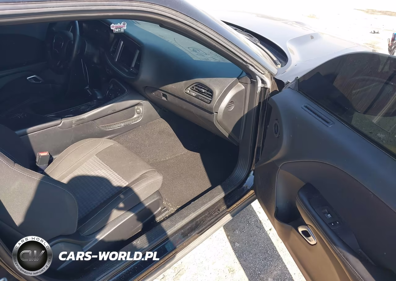 2021 Dodge Challenger Sxt VIN:2C3CDZAG1MH564201 - 5