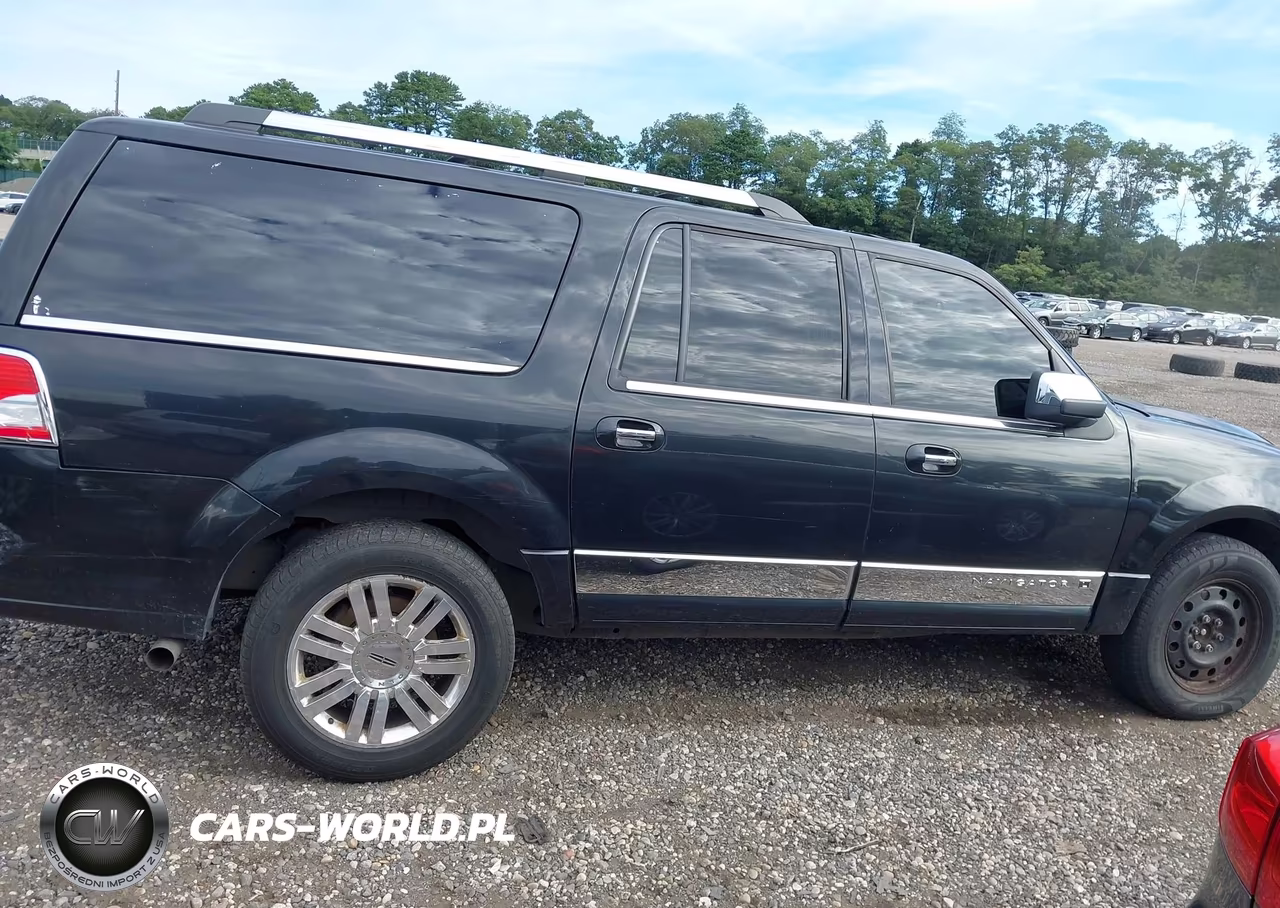 2011 Lincoln Navigator L VIN:5LMJJ3J51BEJ05142 - 13
