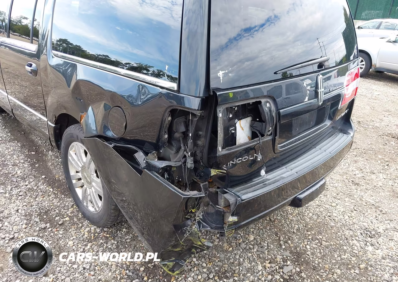 2011 Lincoln Navigator L VIN:5LMJJ3J51BEJ05142 - 6