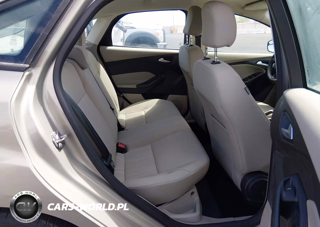 2015 Ford Focus Se VIN:1FADP3F29FL369489 - 8