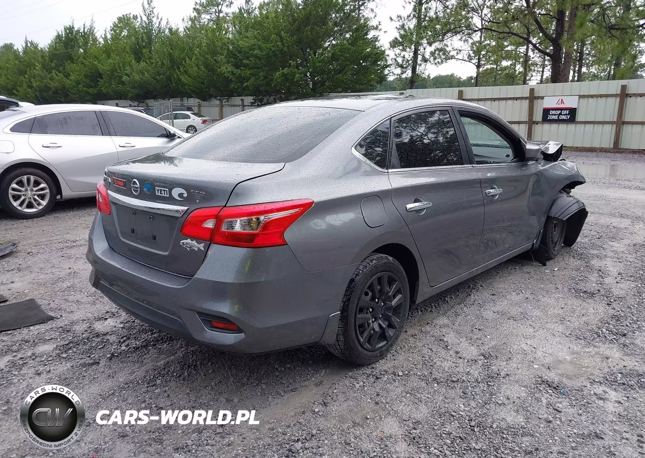 2018 Nissan Sentra S VIN:3N1AB7AP9JY335805 - 4