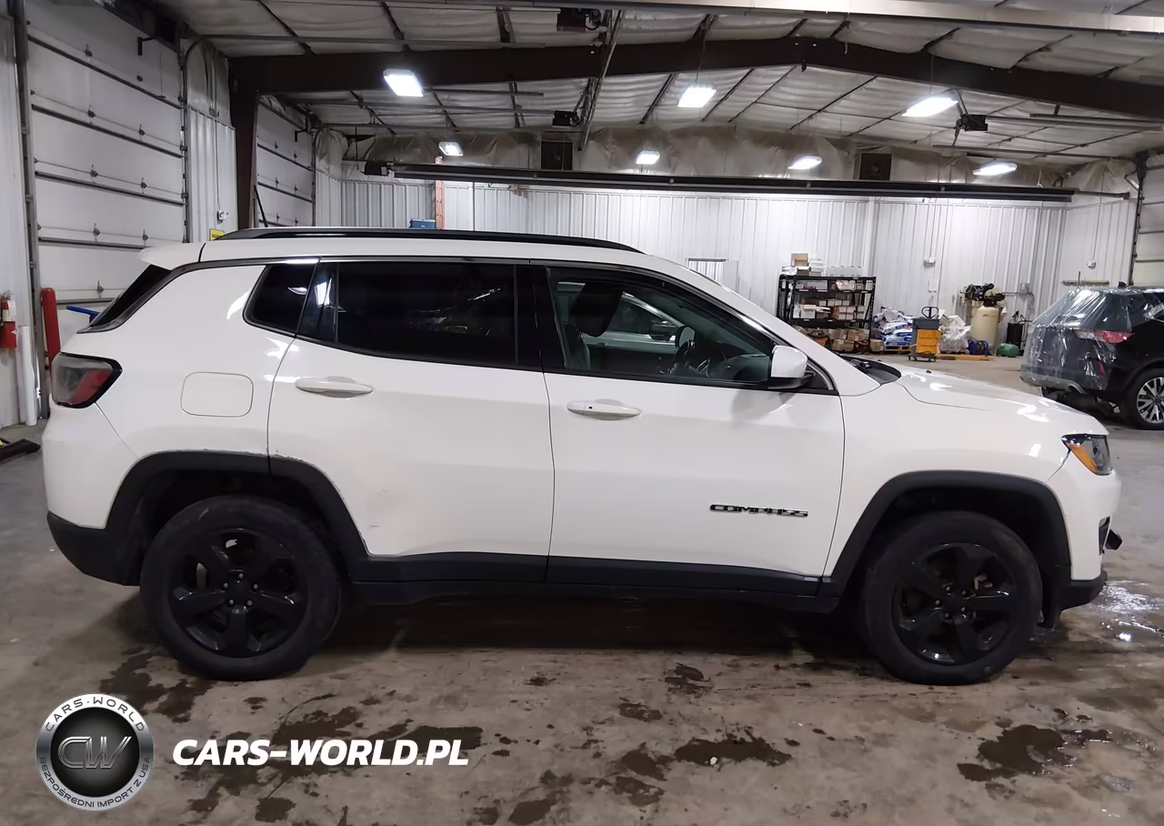 2019 Jeep Compass Latitude 4X4 VIN:3C4NJDBB1KT678867 - 14