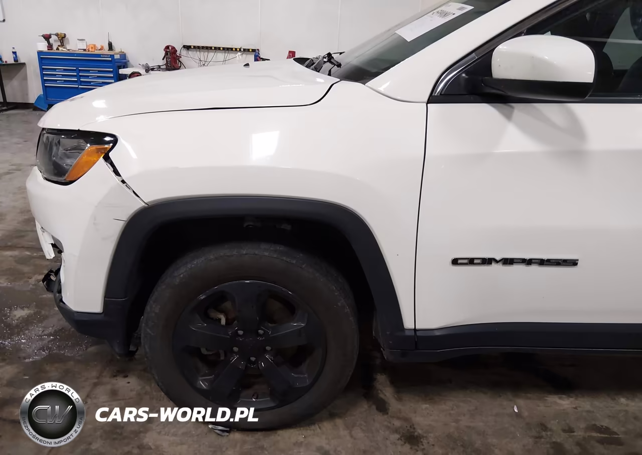2019 Jeep Compass Latitude 4X4 VIN:3C4NJDBB1KT678867 - 19