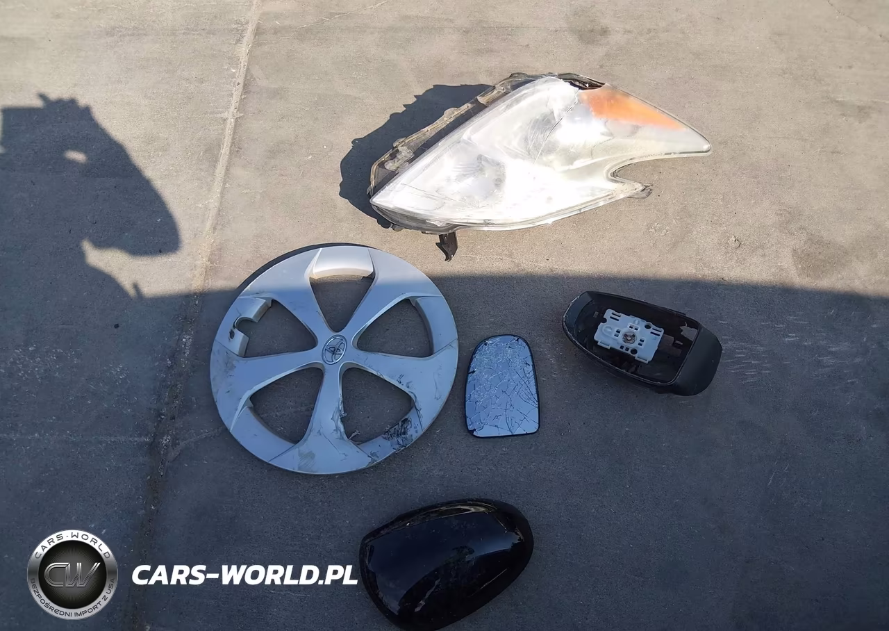 2013 Toyota Prius Two VIN:JTDKN3DU6D0342678 - 12