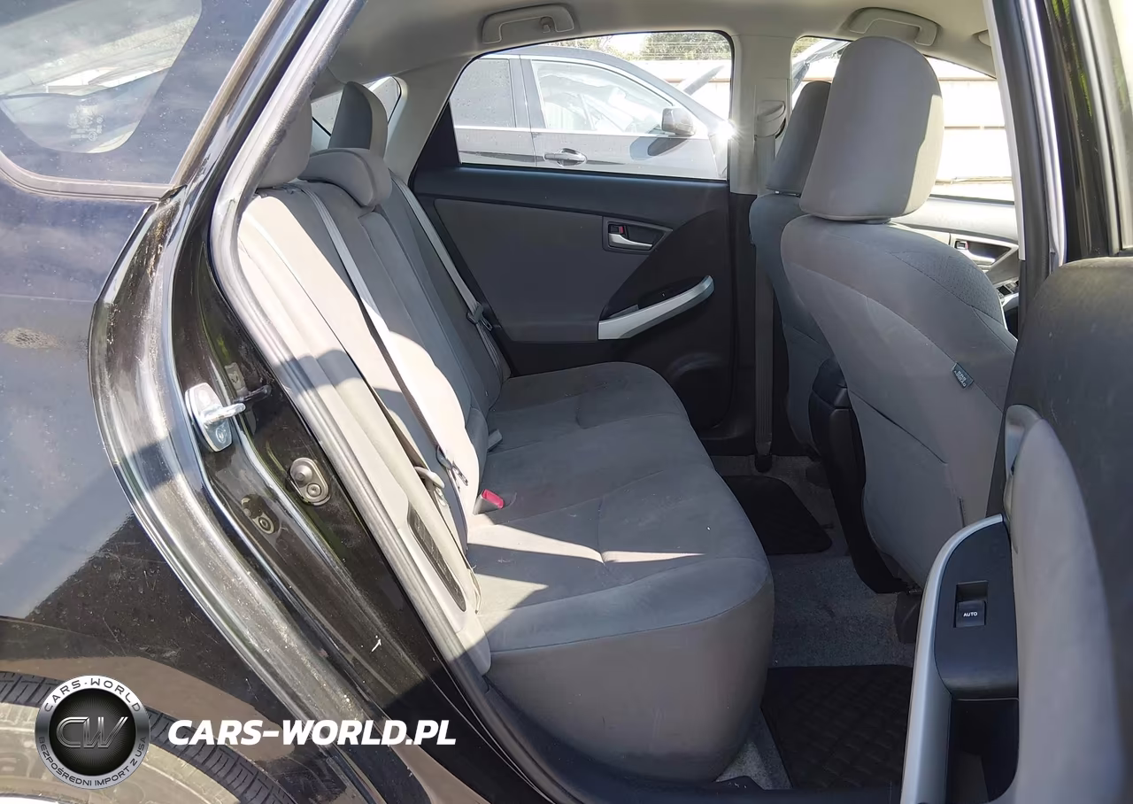 2013 Toyota Prius Two VIN:JTDKN3DU6D0342678 - 8