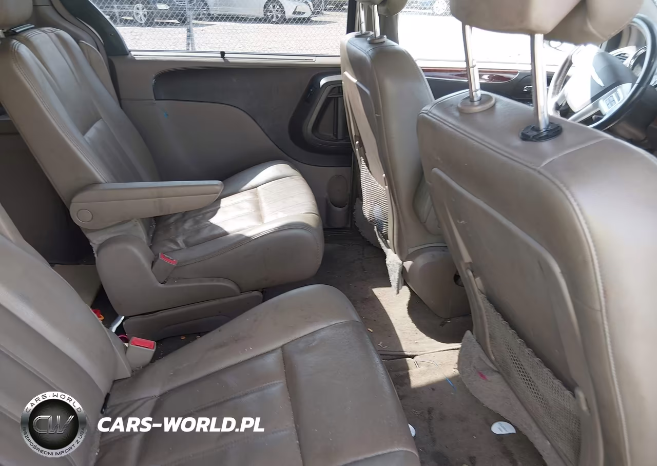 2014 Chrysler Town & Country Touring VIN:2C4RC1BG9ER424109 - 8