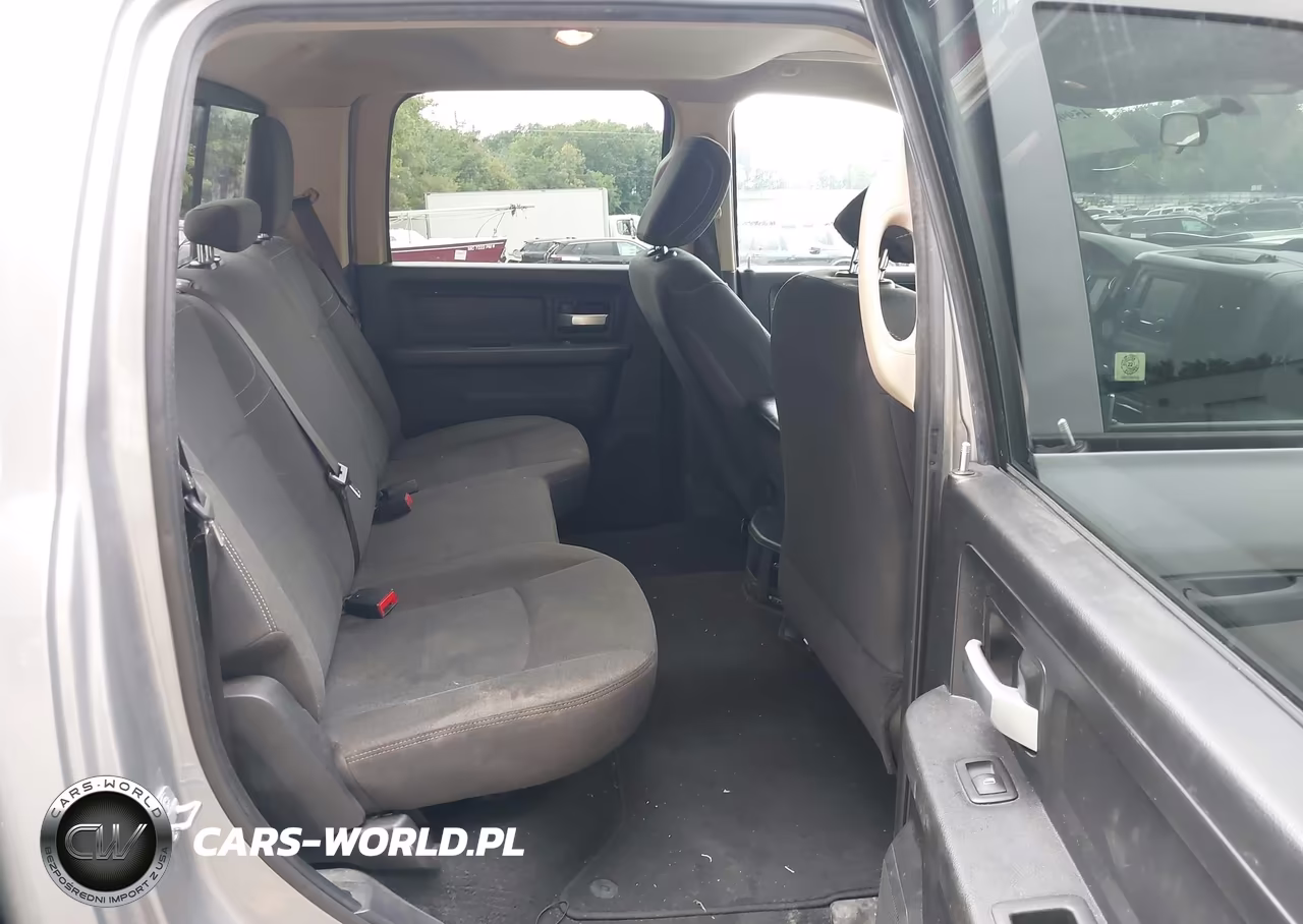 2019 Ram 2500 Tradesman 4X4 6'4 Box VIN:3C6UR5CJ6KG712950 - 8
