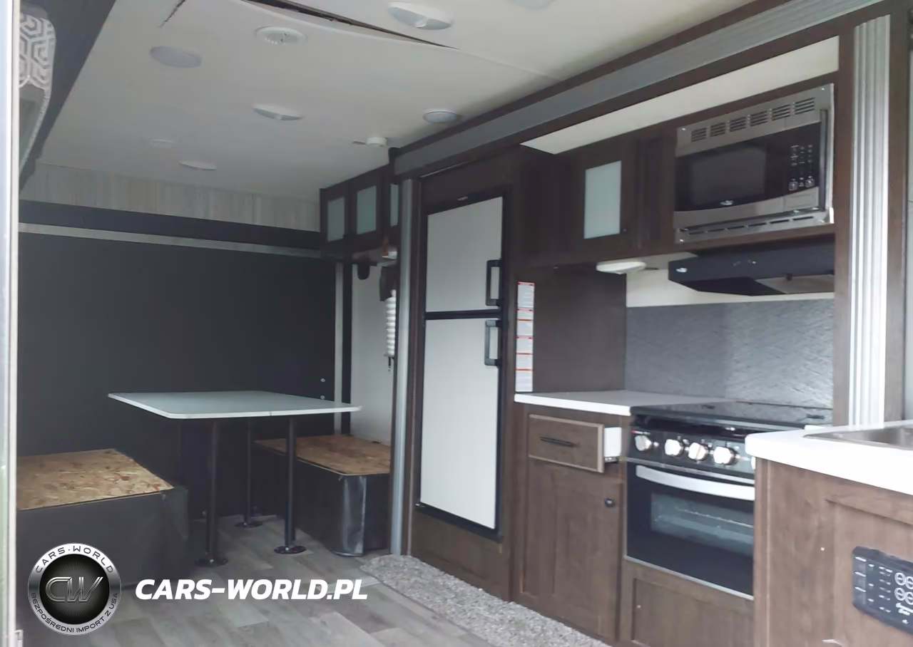2021 Pioneer Travel Trailer VIN:5SFPB3223ME440454 - 5