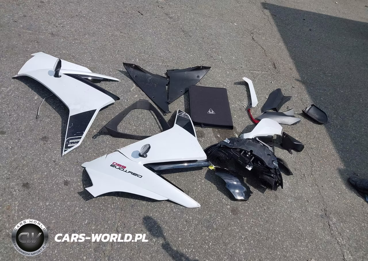 2025 Triumph Motorcycle Daytona 660 VIN:SMTL23UF4STCB0030 - 12