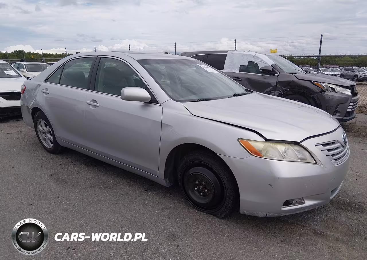 2007 Toyota Camry Le – zdjęcie 1 z 12