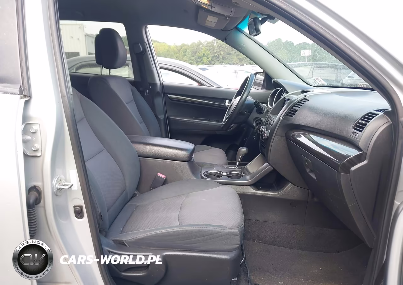 2013 Kia Sorento Lx VIN:5XYKT3A67DG380846 - 5