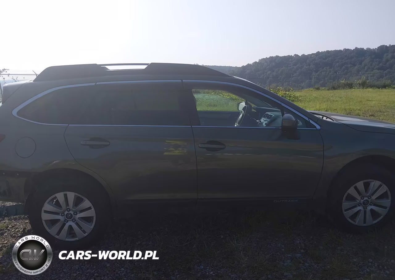 2018 Subaru Outback 2.5I Premium VIN:4S4BSACCXJ3377056 - 14