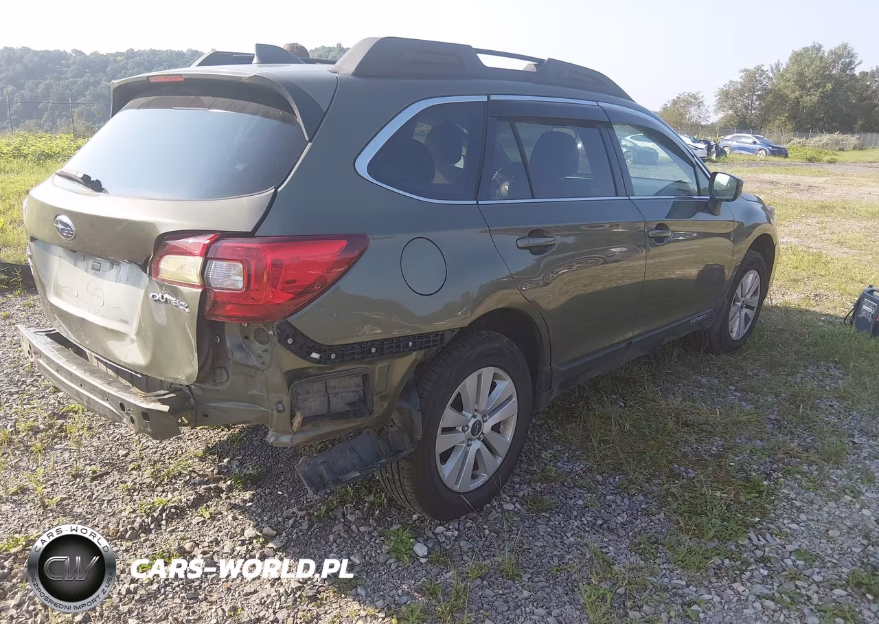 2018 Subaru Outback 2.5I Premium VIN:4S4BSACCXJ3377056 - 4