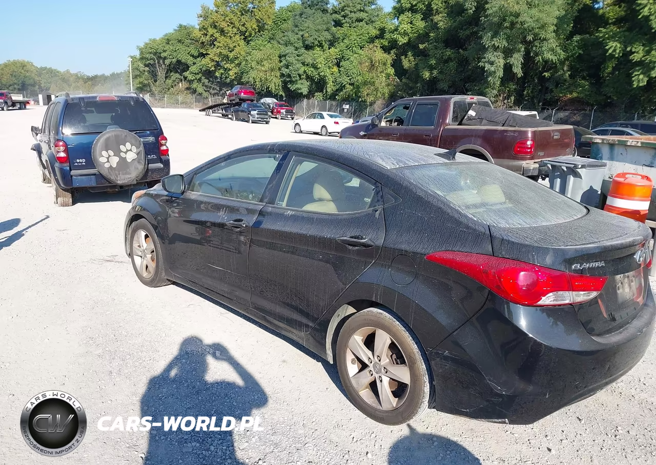 2013 Hyundai Elantra Gls VIN:5NPDH4AE4DH198425 - 3