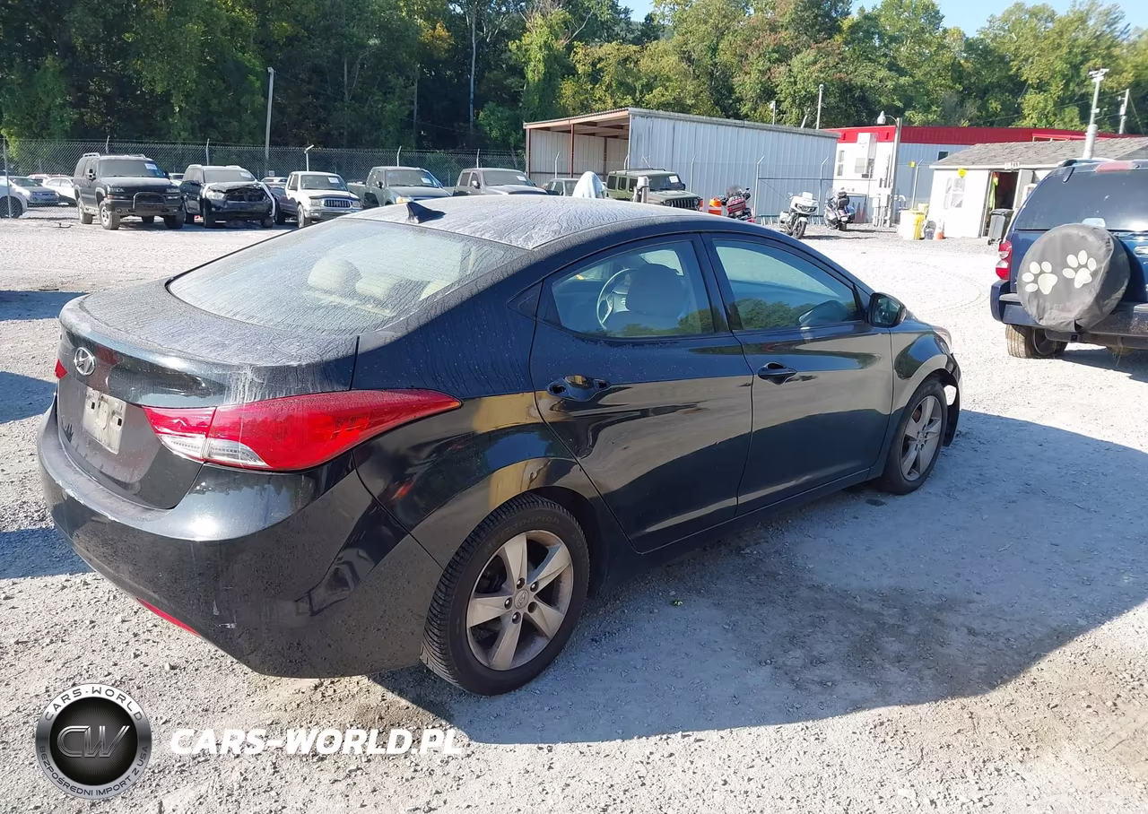 2013 Hyundai Elantra Gls VIN:5NPDH4AE4DH198425 - 4