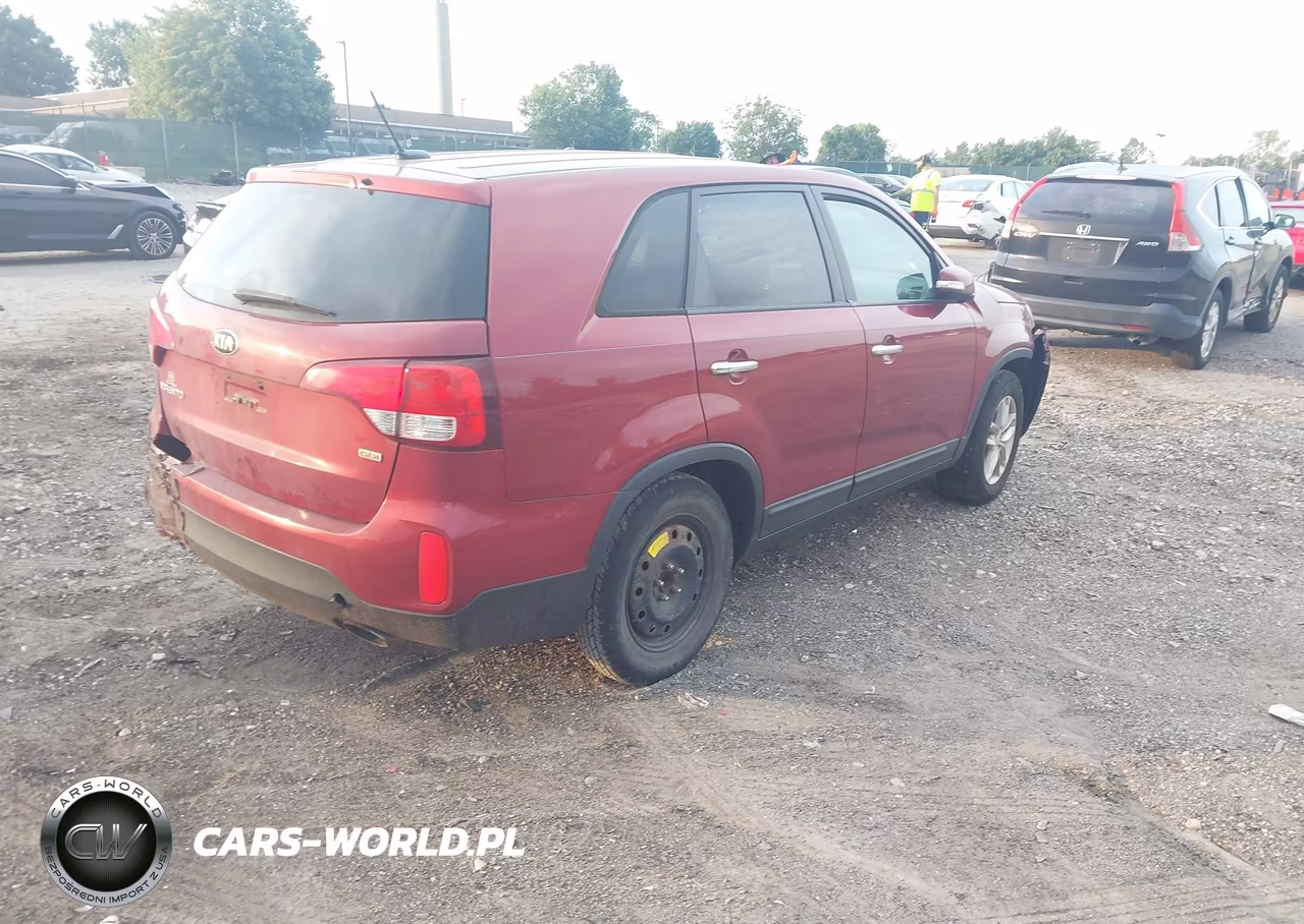 2015 Kia Sorento Lx VIN:5XYKT3A61FG625904 - 4