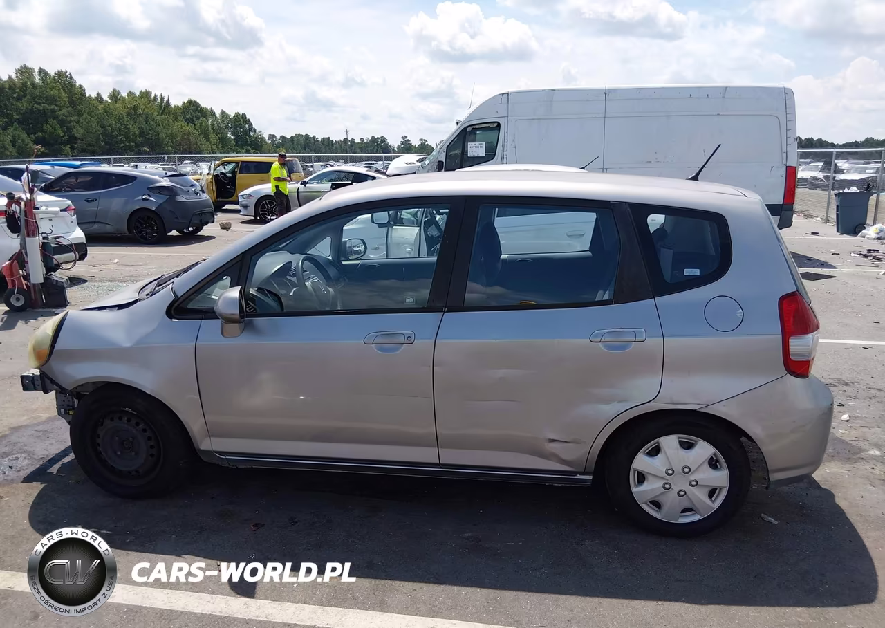 2008 Honda Fit VIN:JHMGD38428S018400 - 15
