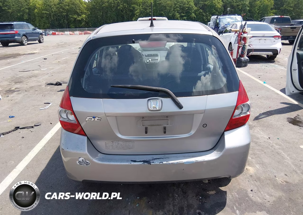 2008 Honda Fit VIN:JHMGD38428S018400 - 17