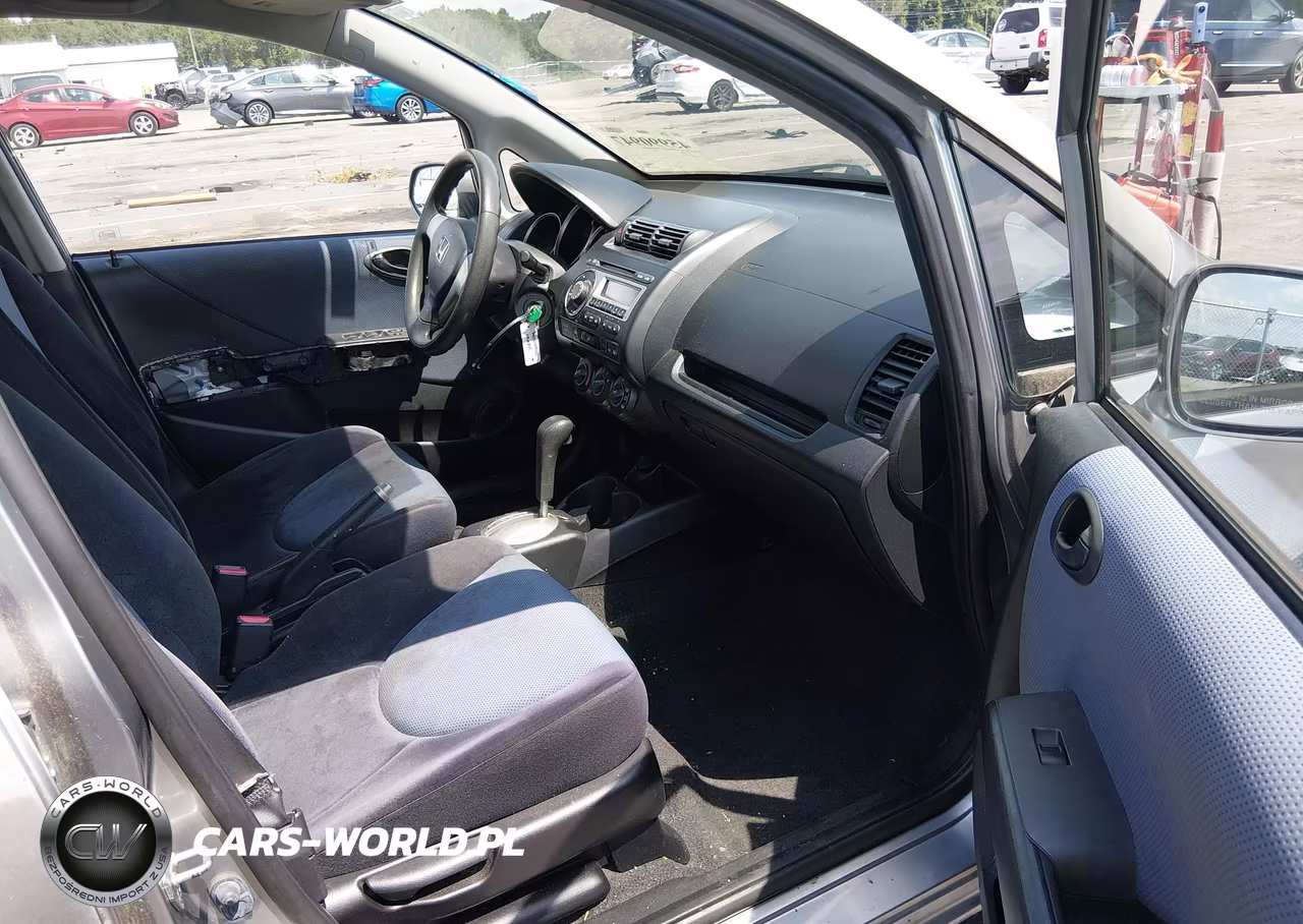 2008 Honda Fit VIN:JHMGD38428S018400 - 5