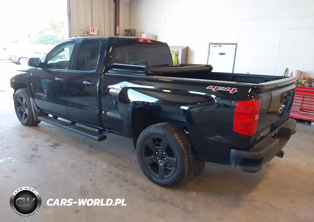 2017 Chevrolet Silverado 1500 Wt VIN:1GCVKNEC8HZ407216 - 3