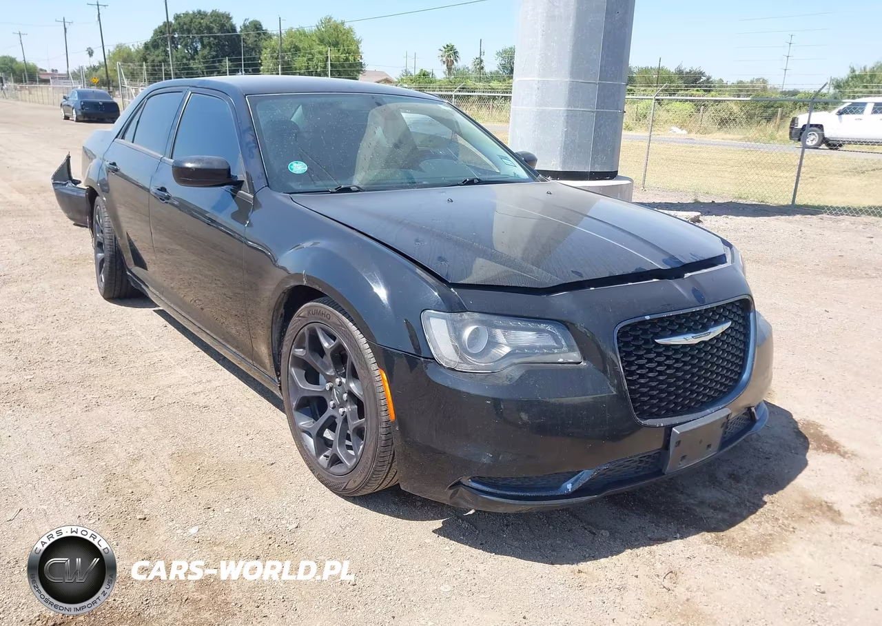2019 Chrysler 300 Touring
